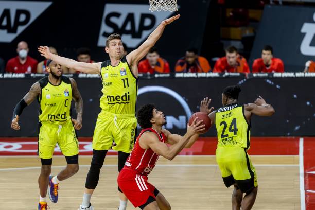 C罗在场上 C罗在场上