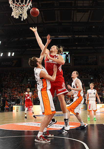 以新疆队为 以新疆队为